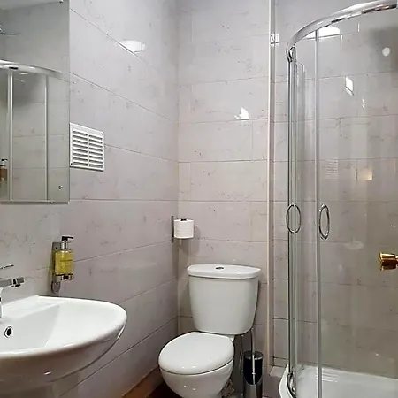 Crosshill House Hotel