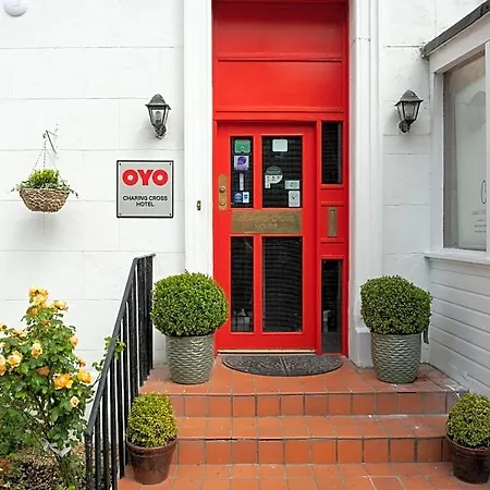 Hotell Charing Cross 3*
