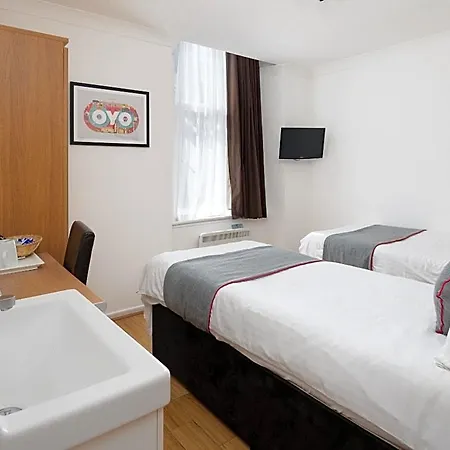 Hotell Charing Cross 3*