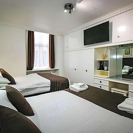 Hotell Charing Cross 3*