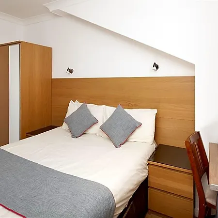 Hotell Charing Cross 3*
