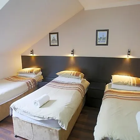 Charing Cross Hotell 3*