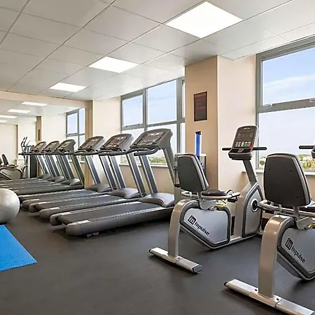 Hotel Ramada By Wyndham East Kilbride