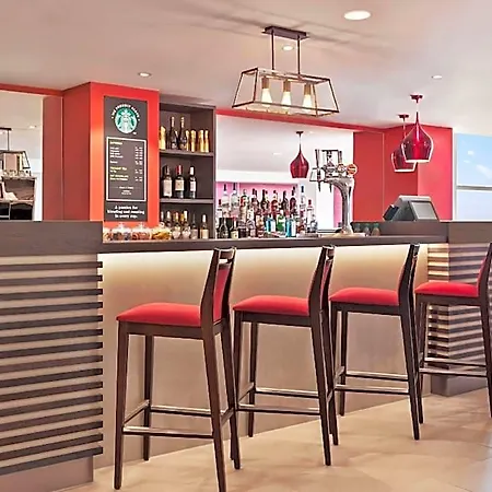 Hotel Ramada By Wyndham East Kilbride