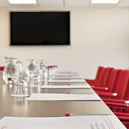 Hotel Ramada By Wyndham East Kilbride