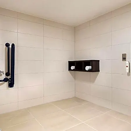 Hotel Ramada By Wyndham East Kilbride 3*