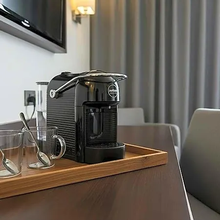 Ramada By Wyndham East Kilbride 3*