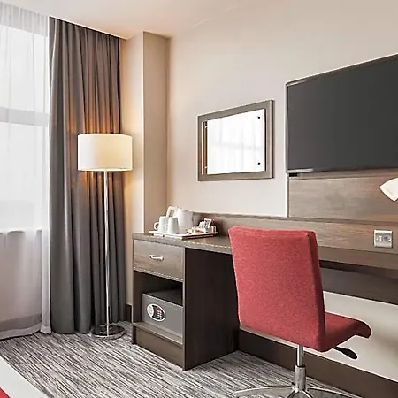 Ramada By Wyndham East Kilbride 3*