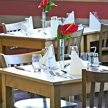 Hotel Campanile Secc Hydro 3*