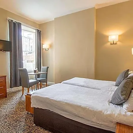 Albion Hotell 3*