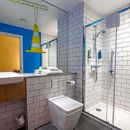 Hotel Ibis Styles Centre George Square 3*