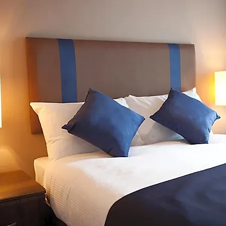 Lägenhet The Spires Serviced Glasgow