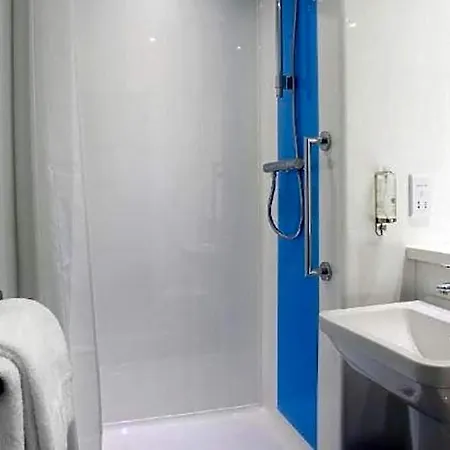 Travelodge Airport