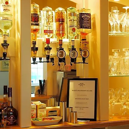 Hotel Rennie Mackintosh - Station 3*