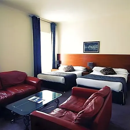 Alexander Thomson 3*