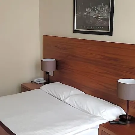 Alexander Thomson Hotell 3*