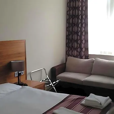 Alexander Thomson Hotell 3*