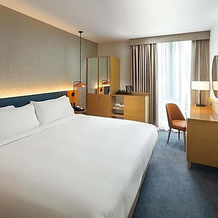 Hilton Garden Centre 4* Глазго