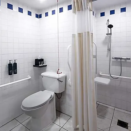 Hilton Garden Centre 4*