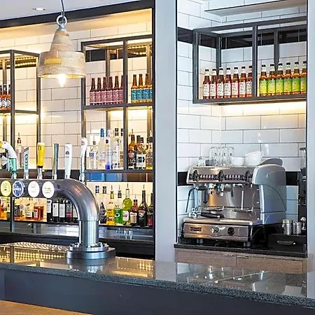 Отель Hilton Garden Centre Глазго