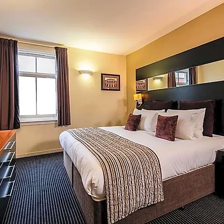 Fraser 4* Glasgow