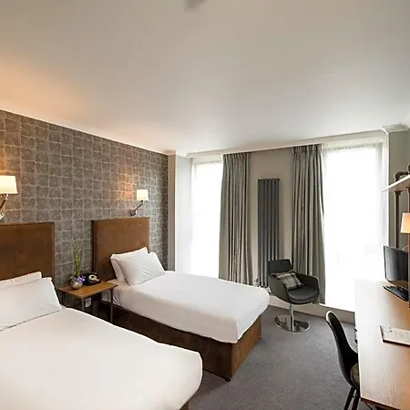 West By Compass Hospitality 3*