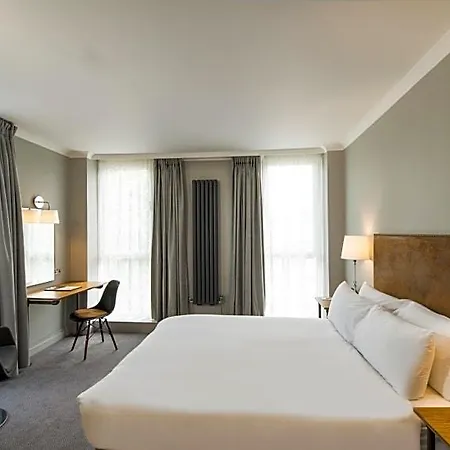 West By Compass Hospitality 3*