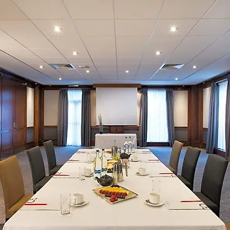 West By Compass Hospitality 酒店