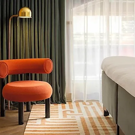 Carlton George Hotel