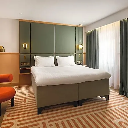 Hotel Carlton George