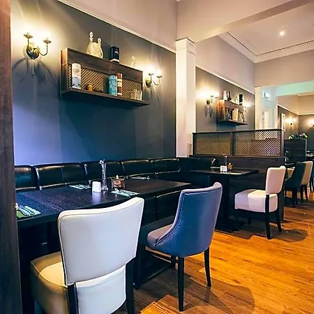 Lorne Hotel 3*