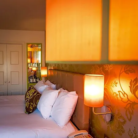 Indigo By Ihg Hotell