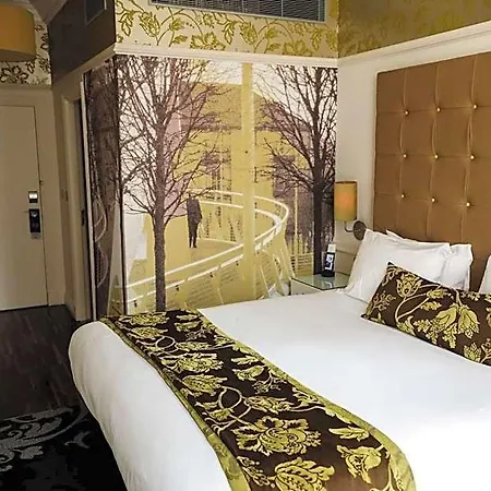 Indigo By Ihg Hotell 4*