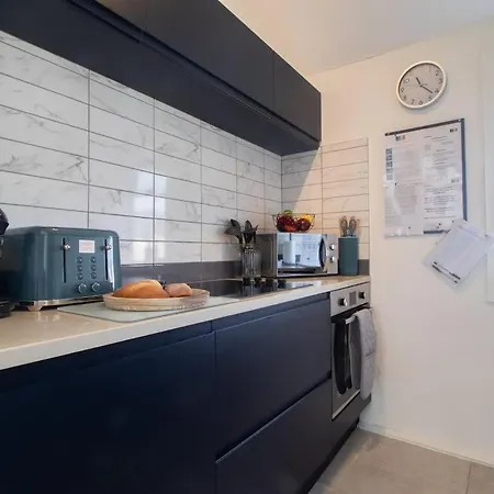 Bella House - 3 Bed House In Glasgow
