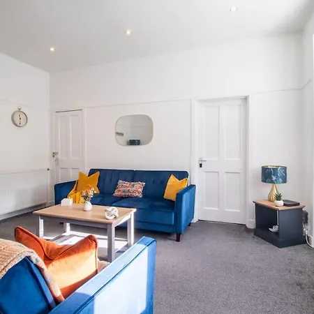 Bella House - 3 Bed House In