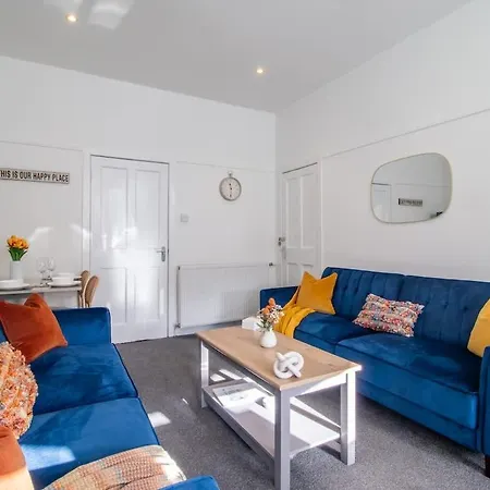 Apartment Bella House - 3 Bed House In *