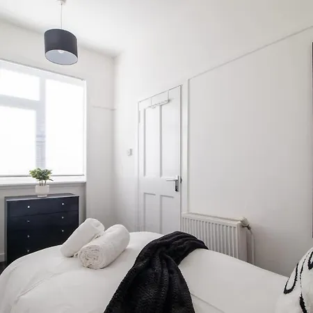 Apartment Bella House - 3 Bed House In Glasgow