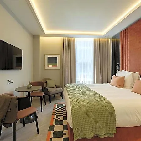 The Wellington By Adina 4*
