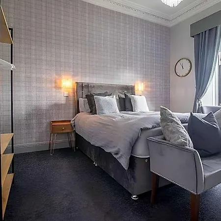 The Legend 3* Glasgow