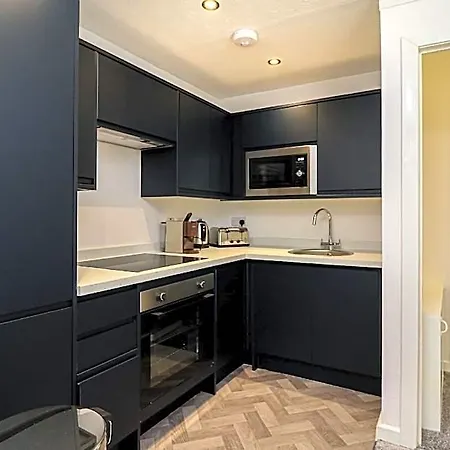 Invergarry Rouken Glen Retreat * Glasgow