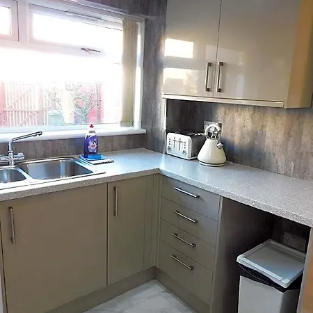 New & Delightful 3 Bed House In East Kilbride 4* Glasgow