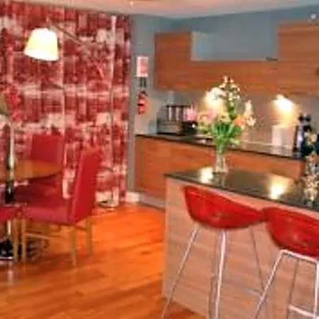 Dreamhouse Centre 4* Glasgow