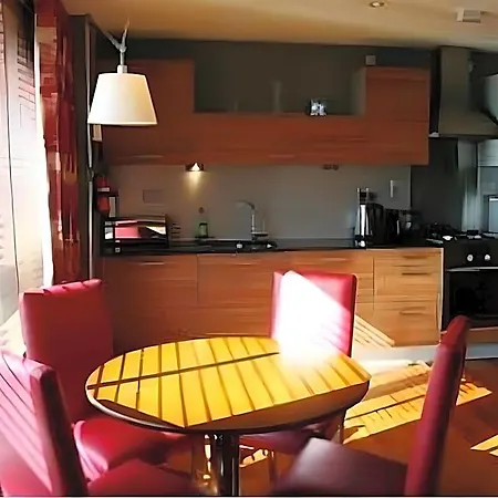Ξενοδοχείο Dreamhouse Centre 4*