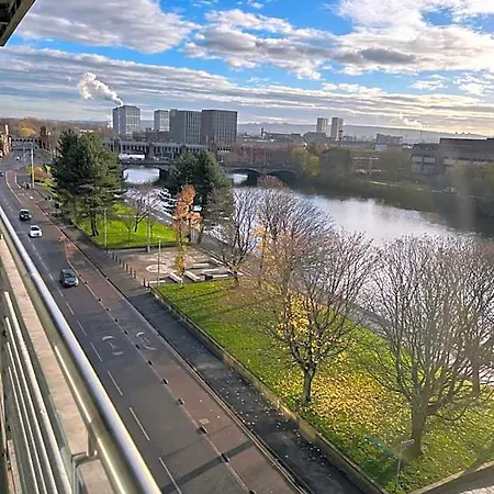 Riverfront Hotel