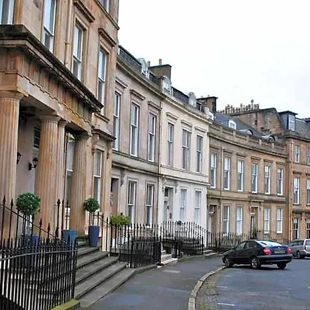 Hotel Dreamhouse West End 4*