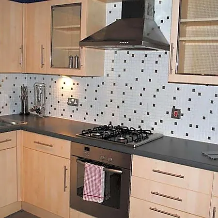 Dreamhouse West End Hotel 4*