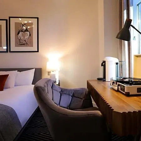 Boutique 50 Glasgow