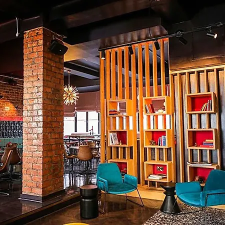 Revolver Hotel