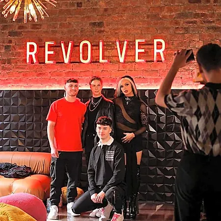 Hotel Revolver 4*