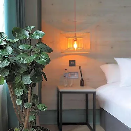 Revolver Hotel Glasgow